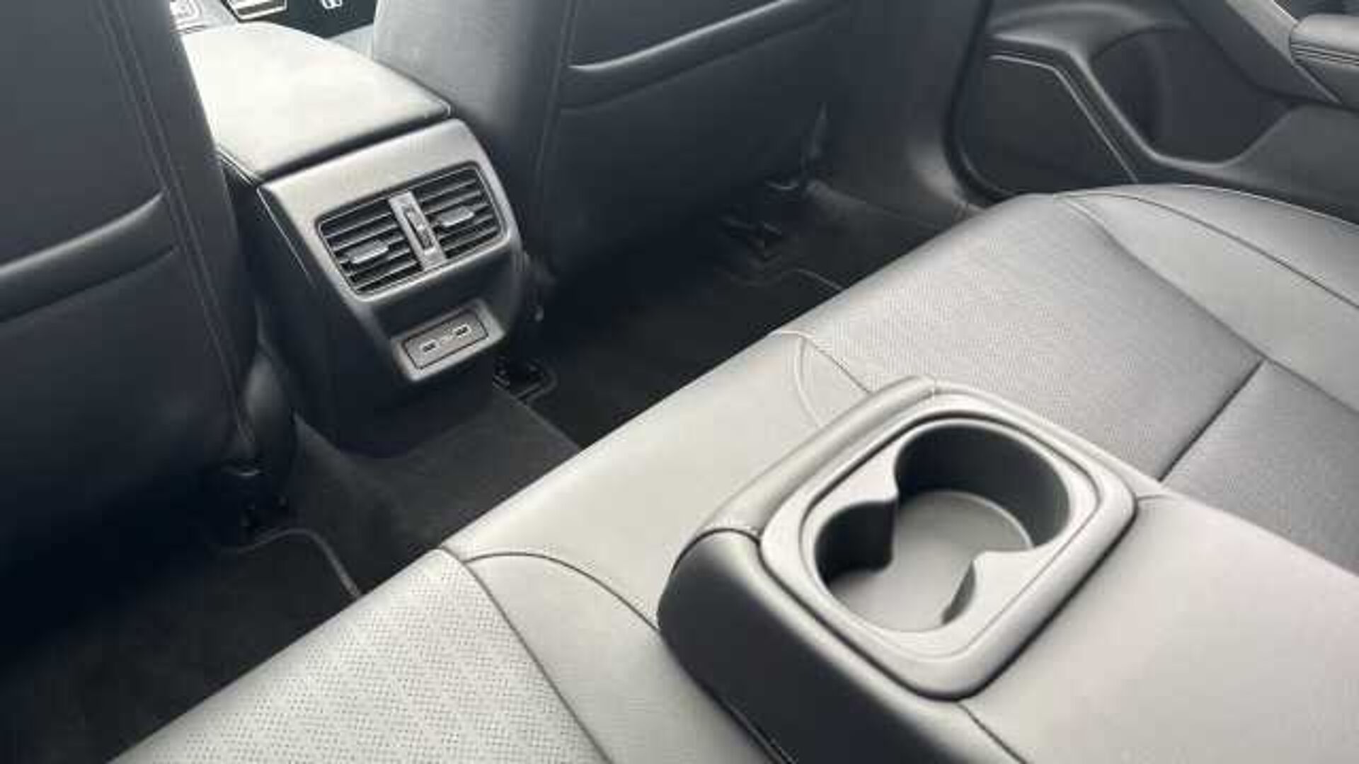 Honda Civic Hybrid 2.0 eHEV Advance 5dr CVT 