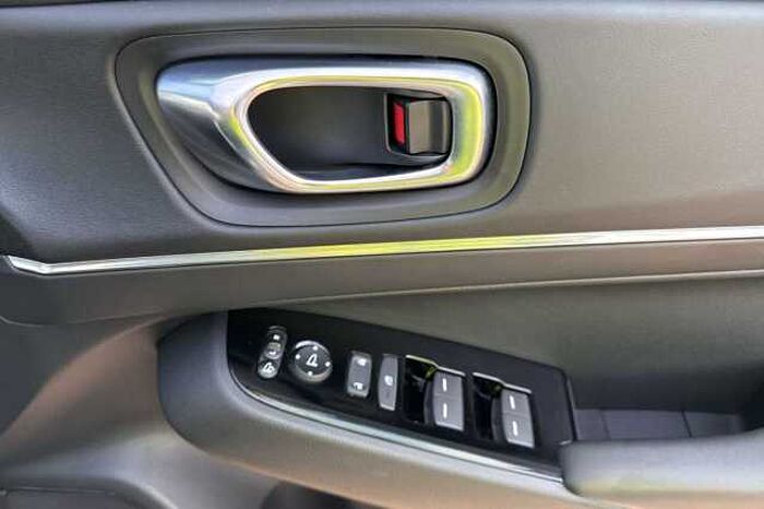 Honda HR-V Hybrid 1.5 i-MMD (131ps) Advance eCVT 5-Door 