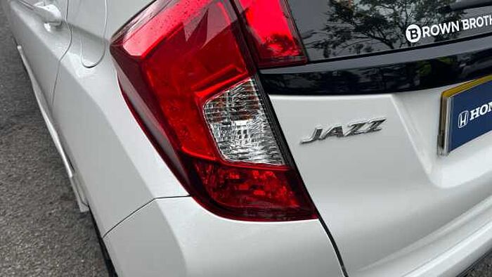 Honda Jazz 1.5 i-VTEC Sport Navi 5dr 